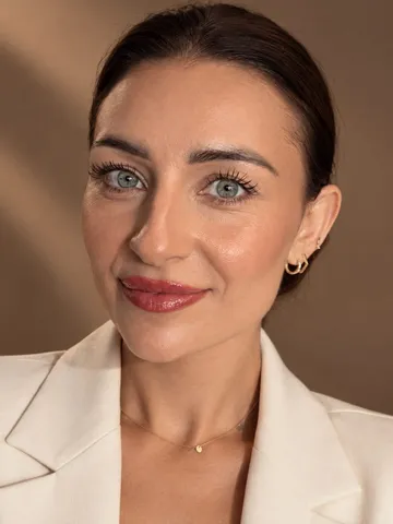 Oliwia, projektantka wnętrz i autorka ebooka